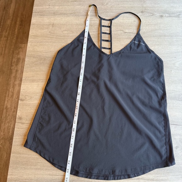 Lululemon breezy singlet tank - Picture 6 of 8